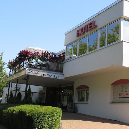 Hotel Am Westend Лар Екстер'єр фото