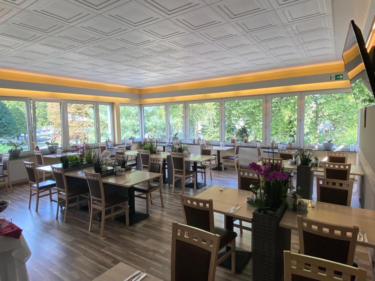 Hotel Am Westend Лар Екстер'єр фото